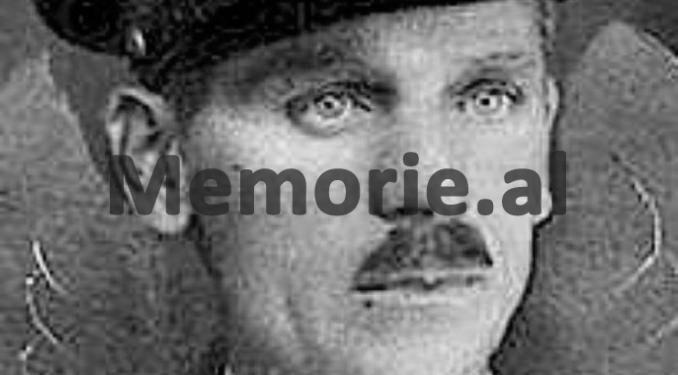 “Në momentet e fundit, kur toga e pushkatimit ishte gati për zjarr mbi 12 të dënuarit me vdekje, major Murat Basha tha…”/ Historia tragjike e besnikut të Mbretit Zog