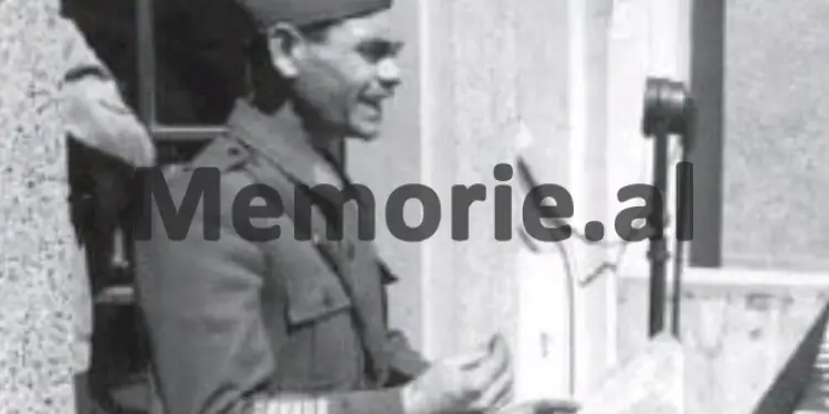 “Edhe pse gjyshi ishte ‘Hero i Popullit’, 6 burra nga fisi ynë u pushkatuan, 12 u arratisën nga Shqipëria, 20 u burgosën dhe 55 familje u internuan deri në ‘91-in…”/ Dëshmia e dhimbshme e të arratisurit në Australi