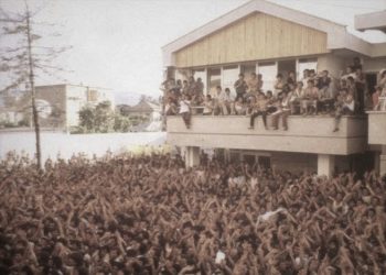 Irritation of Ramiz Alia: “Why don’t you write in the newspaper that Kadare refused to give an interview and …” / Secret Bureau meeting, July ’90