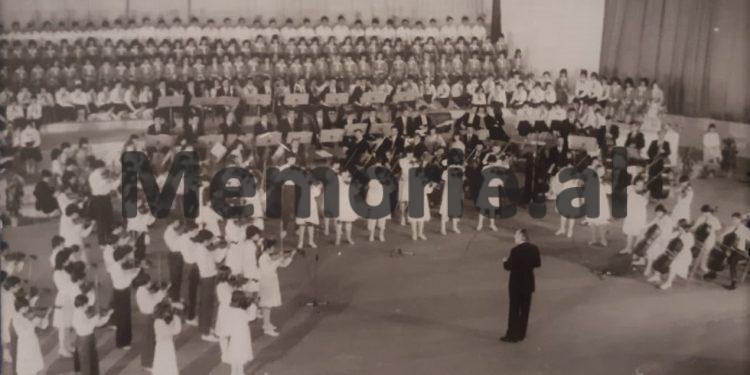 “Në muzikën tonë ne duhet të kemi një pluritraditë dhe…”/ Shkrimi i gazetës “Drita” dhe revistës “Nëntori” i majit të vitit 1972, kushtuar Zhani Cikos