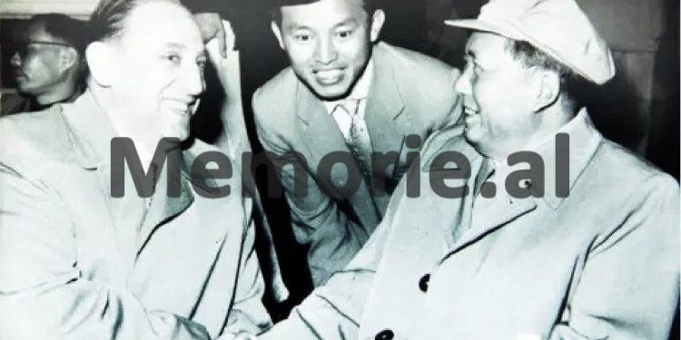 Mao Ce Duni: “Shoku Mehmet, kur keni qenë për herë të fundit në Kinë dhe a jemi takuar bashkë…?! Po ti ambasador, sa vjet ke në Pekin…”?/ Takimi i panjohur i delegacionit shqiptar në ’67-ën në Kinë