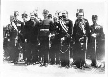 “In the last moments, when the firing squad was ready to fire on 12 death row inmates, Major Murat Basha said…” / The tragic story of King Zog’s loyal
