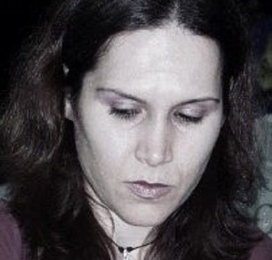 “Në moshën 6 vjeçare, ajo mundi ‘Mjeshtren e Sportit’ dhe fitoi disa kupa e medalje, por i’a ndaluan shahun, pasi unë kisha qenë i burgosur…”/ Dëshmia e rrallë për vajzën që i’kushtua filmi ‘Dy herë mat’