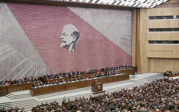 Raporti sekret: “Ho Chi Mini i tha Hrushovit që të pajtoheni me shqiptarët, por ai kërkoi dy nëndetëset e bazës së Vlorës dhe…”/ Biseda e panjohur me ministrin e Jashtëm të Kinës, më 29 gusht 1960