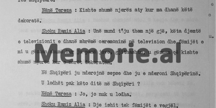 Ramiz Alia: “Ne nuk ju japim dot çmimin ‘Nobël’. Nënë Tereza: “Ju më jepni një shtëpi të sjell motrat e mija këtu dhe…”/ Proces-verbali i takimit me bamirësen e famshme, maj 1990