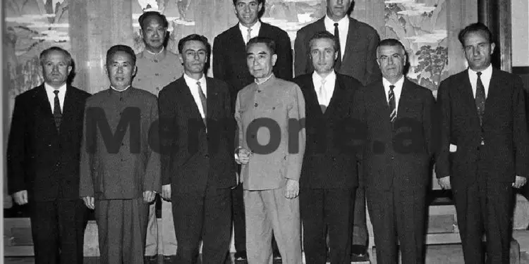 Ten Hsiao Pin: “Unë po mendoj për sigurinë e shokëve shqiptarë dhe nëse ju doni që kthimi juaj të mbahet sekret, një aeroplan i yni do t’ju çoj …”/ Kapo dhe Alia, takimi i panjohur, Pekin ’62