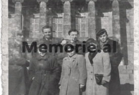 “Pasi më arrestuan në Poloni ku studioja për Mjekësi, të lidhur më kaluan nëpër disa shtete, deri sa më sollën në Tiranë ku më dënuan me vdekje…”/ Dëshmia e rrallë e guerilasit që Mehmet Shehu i fali jetën