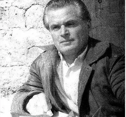 “Më pëlqyen vjershat e një vajze të re poete, por ajo më dërgoi dy letra, ku me fodullëk, sa s’kërkonte t’i…”/ Diskutimi i Enverit në mbledhjen me shkrimtarët dhe artistët në ’65-ën