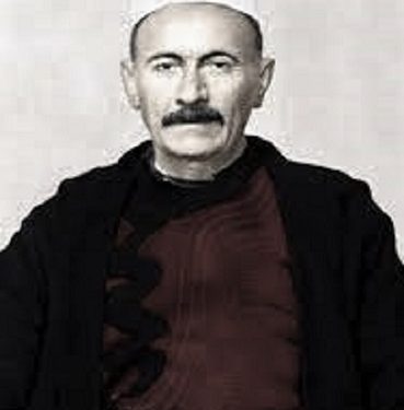 “Edhe pse gjyshi ishte ‘Hero i Popullit’, 6 burra nga fisi ynë u pushkatuan, 12 u arratisën nga Shqipëria, 20 u burgosën dhe 55 familje u internuan deri në ‘91-in…”/ Dëshmia e dhimbshme e të arratisurit në Australi