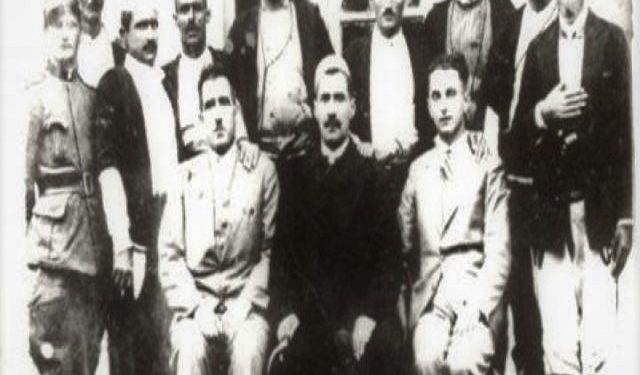 “Edhe pse gjyshi ishte ‘Hero i Popullit’, 6 burra nga fisi ynë u pushkatuan, 12 u arratisën nga Shqipëria, 20 u burgosën dhe 55 familje u internuan deri në ‘91-in…”/ Dëshmia e dhimbshme e të arratisurit në Australi