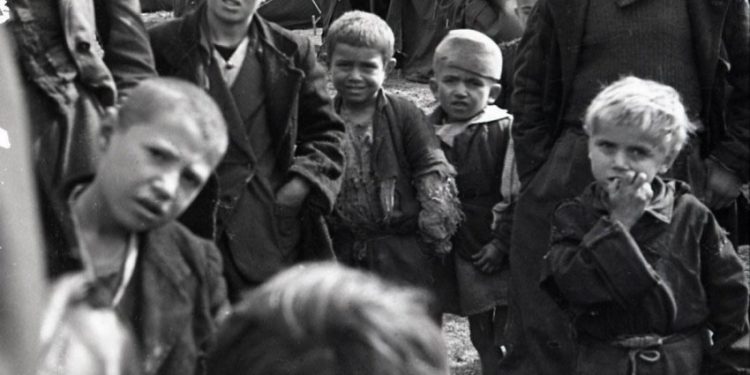 Viti 1994: “Kur Kuvendi vendosi që 27 qershori të njihet si: ‘Dita e genocidit ndaj Shqiptarëve të Çamërisë nga shovinizmi grek’…”/ Kush e morri nismën dhe diskutimet e deputetëve