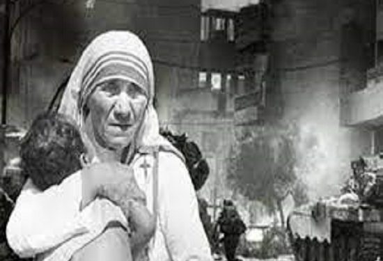 “Sot erdhi në ambasadën tonë Madre Tereza, e shoqëruar nga dy murgesha dhe…”/ Relacioni i ambasadorit Dashnor Dervishi