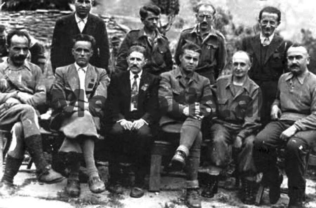 Kop semiz fohishalar erlarini yalashga majbur bolishdi Kop semiz fohishalar erlarini yalashga majbur bolishdi