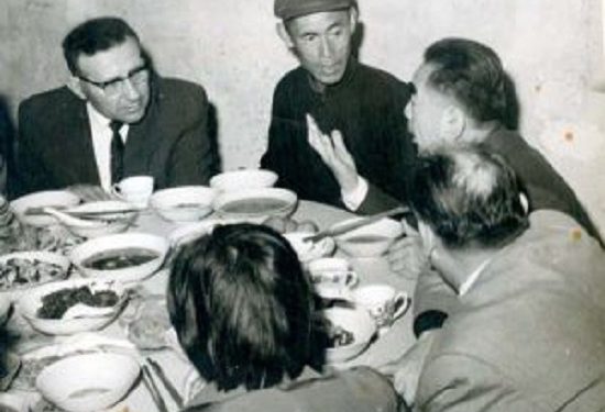 Ten Hsiao Pin: “Unë po mendoj për sigurinë e shokëve shqiptarë dhe nëse ju doni që kthimi juaj të mbahet sekret, një aeroplan i yni do t’ju çoj …”/ Kapo dhe Alia, takimi i panjohur, Pekin ’62