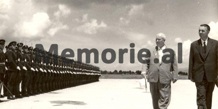 “Mehmet Shehu me dorën e tij shkroi që: pasi të pushkatohej gjenerali Dali Ndreu, kufoma…”/ Biseda gjatë një darke në Yevksinograd të Bullgarisë, në ’62-in