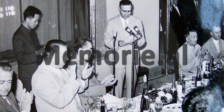 Relacioni për Ramz Alinë: “Në burgun e Burrelit, i dënuari Muhamet Prodani thotë se: pas prishjes me Kinën, zinxhiri rreth nesh po shtrëngohet dhe…”/ Raporti i Drejtorit të Sigurimit me përgjimet