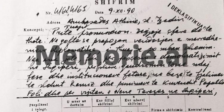 “Nëse do keni ftesa nga nuncët e Vatikanit, ju nuk do të shkoni, qëndroni në heshtje dhe…”/ Realcioni sekret i zv / ministrit Sokrat Plaka