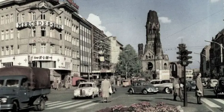 Relacioni sekret i vitit ‘69: “Gratë e diplomatëve tanë që dinë gjuhë të huaja, duhet të lidhen me…”/ Sugjerimet e ish-ministrit të Jashtëm për Zbulimi Shqiptar, lidhur me “emigracionin reaksionar”