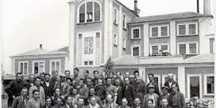 “Duke ripërdorur tapat e shisheve, po i nxjerrim namin e keq…”/ Korrespodenca me zv / kryeministrin, Spiro Koleka për pijen ‘Birra Korça’ që alarmoi Byronë Politike në ’63-in