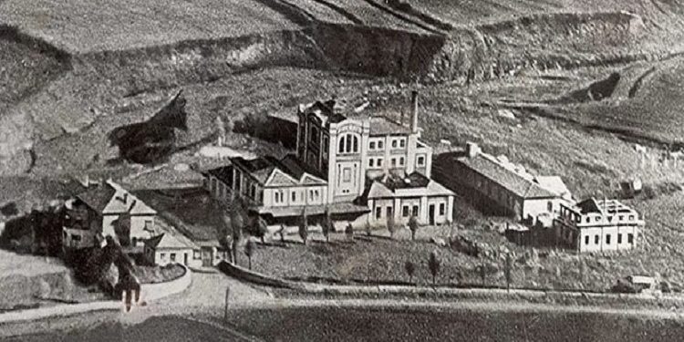 “Duke ripërdorur tapat e shisheve, po i nxjerrim namin e keq…”/ Korrespodenca me zv / kryeministrin, Spiro Koleka për pijen ‘Birra Korça’ që alarmoi Byronë Politike në ’63-in