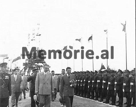“Nuk mund të krahasohen Enveri e Mehmeti me Stalinin, ata janë më kasapë, ata ja presin kokën atij që flet, siç bënë me…”/ Biseda gjatë një darke në Yevksinograd të Bullgarisë, në ’62-in