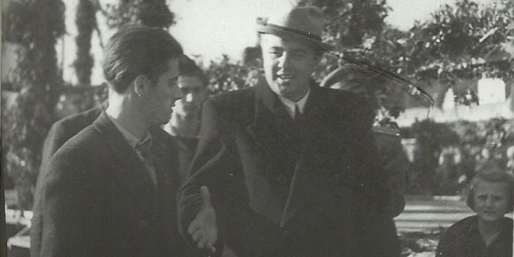 Relacioni sekret për Enverin: “Kë të simpatizoj rinia, Agllaia Zoton, që lahet tërë ditën në det dhe pastaj…”?!/ Zbulohen letrat e Adil Çarçanit, për “shthurjen” e rinisë komuniste të Durrësit