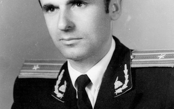 “Të furnizoheni me bomba, gaz lotsjellës, kundragaz e veshje të verdha për të dënuarit, kurse për ushtarët …”/ Udhëzimet e Hekuran Isait pas Revoltës së Qaf-Barit në ’84-ën