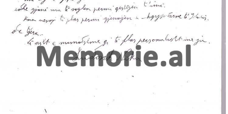 Letra për Enverin: “Nëse asht e mundun, kam nevoj të flas personalisht me ju për…” / Zbulohen dokumentet e panjohura për “spiunin” e filmit “Vendimi”, që akuzohej se tregoi Qemal Stafën