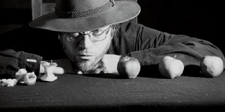 VISAR ZHITI: JANË ZBUKURUAR PLEHRAT NË ATDHEUN TIM