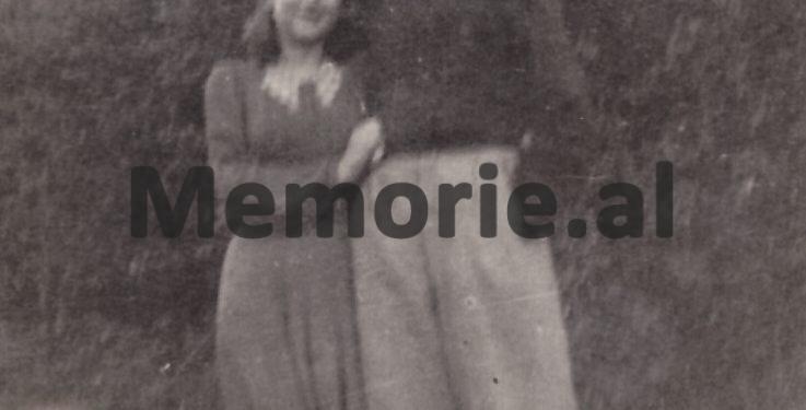 Letra për Enverin: “Nëse asht e mundun, kam nevoj të flas personalisht me ju për…” / Zbulohen dokumentet e panjohura për “spiunin” e filmit “Vendimi”, që akuzohej se tregoi Qemal Stafën