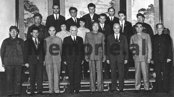 Relacioni i Kadri Hazbiut: “Tani pas prishjes me Kinën, një i deklasuar në Tiranë, thotë se; po fituam ne, nuk do ketë asnjë mëshirë…”/ Dosja voluminoze ‘Tepër sekrete’ e Sigurimit të Shtetit