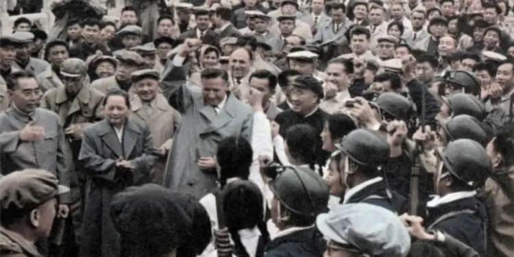 Relacioni i Kadri Hazbiut: “Tani pas prishjes me Kinën, një i deklasuar në Tiranë, thotë se; po fituam ne, nuk do ketë asnjë mëshirë…”/ Dosja voluminoze ‘Tepër sekrete’ e Sigurimit të Shtetit