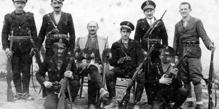 “Ja ‘mëkatet’ e Shqipërisë për luftën italo-greke dhe e vërteta e vrasjes së Daut Hoxhës nga…”/ Fakte dhe dokumente nga historianët dhe studiuesit e huaj, mbi rolin e qeverisë së Tiranës së asaj kohe