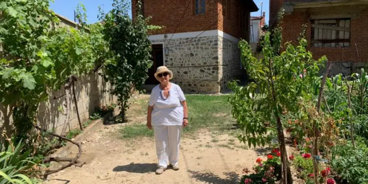 “Kur Lasgushi hapi derën e më pa me kryetarin e Komitetit dhe sekretarin e parë, ai tha: unë kam thirrur vetëm ministreshën…”!/ Kujtimet e panjohura të ish-ministres së Arsimit e Kulturës