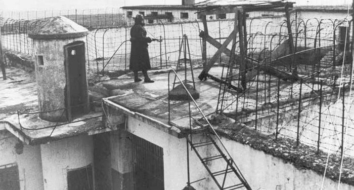 The secret order is revealed: “To be supplied with gas bombs, gas masks and yellow clothes for the convicts and for the soldiers…” / Hekuran Isai’s instructions after the Qaf-Bari Revolt in ’84