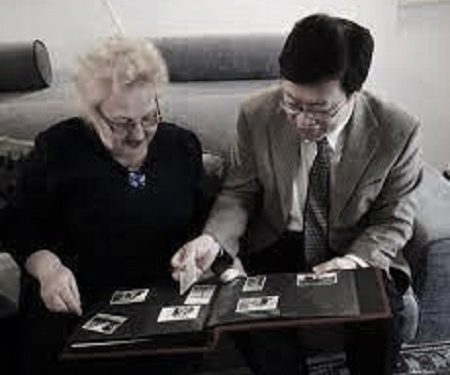 “Materialet për dy librat ‘Shënime për Kinën’ që Enveri i shkroi në fillimin e viteve ’80-të, i morri nga…”/ Dëshmia e rrallë e ish-profesorit të gjuhës shqipe në universitetin e Pekinit