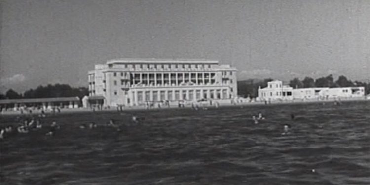 “Turistët e huaj që vijnë tek ne, thonë se shqiptarët na shohin si kafshë të egra dhe…”/ Raporti ‘Tepër sekret’ i Drejtorit të Sigurimit në ’69-ën për Hysni Kapon