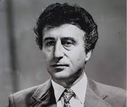 Akuzat ndaj artistëve dhe aktorëve të Teatrit Popullor: “Piktori i Ali Oseku, është i vetmi burrë që del nëpër Tiranë me pallto maxi, si Napolon Bonaparti dhe…”/Relacioni për Ramiz Alinë