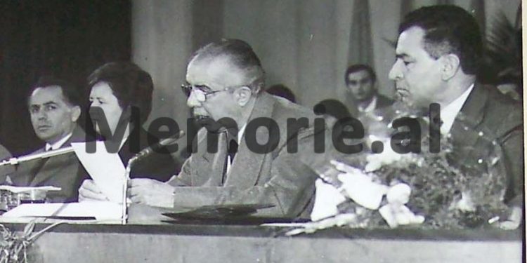 Relacioni për Ramizin: “Paçrami s’pranoi të vihej pjesa për Skënderbeun dhe tha që edhe monumentin nga sheshi…”/ Letra e zv/ministrit të Kulturës për gjendjen në Teatrin Popullor dhe Institutin e Lartë të Arteve