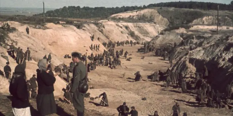 “Çfarë ndodhi në veri-perëndim të Kievit në vitin 1941, ku forcat gjermane…”?! / Historia e panjohur e publikuar nga studiuesi i Holokausit në Holandë