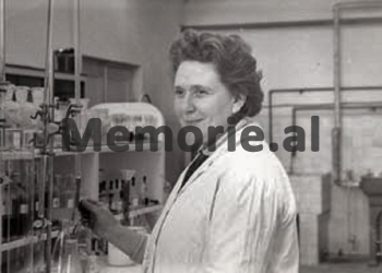 “Inskenimet e Sigurimit me agjenten e tyre, që e kishin vënë ngjitur me qelinë time, e cila me anë të trokitjes në mur, më thoshte…”/Historia tragjike e ruses në burgjet e Enver Hoxhës