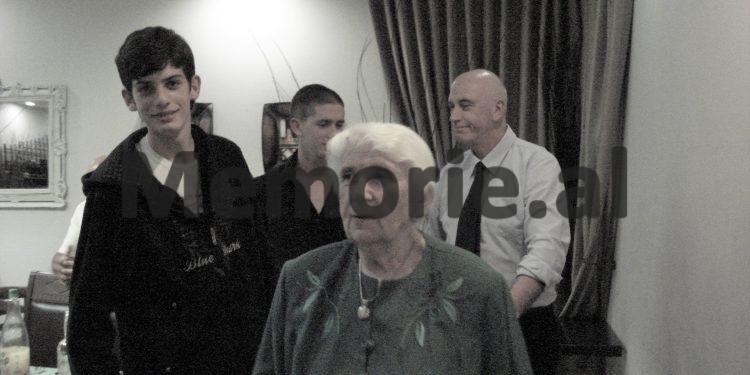 “Nga uria, hanim edhe supë me krimba, që mezi i nxirrnim nga tasi, kurse shoqes sonë, Inga, i mblidhnim bishta cigaresh…”/ Historia tragjike e grave ruse në burgjet komuniste