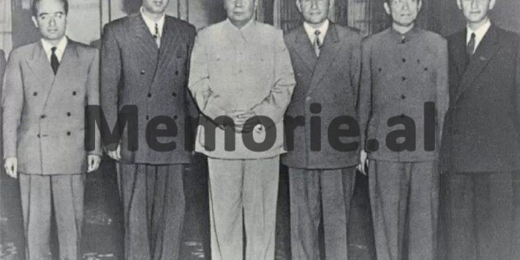 Mao Ce Duni: “Ndryshe nga Marksi dhe Lenini që ndoqën shkollat e larta, unë me Stalinin jemi vetëm me të mesme…”/ Proces-verbali sekret i takimit me Hysni Kapon dhe Beqir Ballukun, Pekin 1967