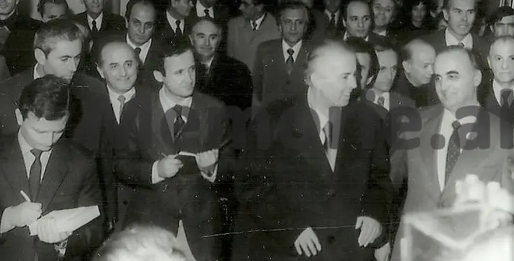 Relacioni për Enverin: “Artist i merituar Besim Zekthi, tha se nën ndikimin e Paçramit, drejtori dhe Zhani Ciko, kanë lejuar numra çoroditës, veshje ekstravagante, kërcime…”. Raporti sekret për Operan e Baletin