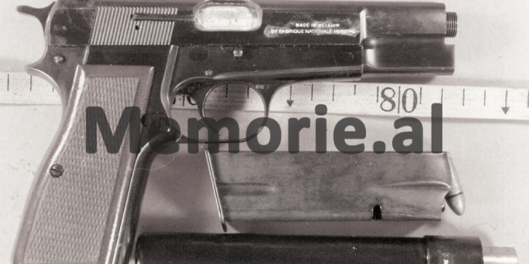 “Ç’farë i kërkonin Kadri Hazbiu me Hekuran Isain, Xhevdet Mustafës, gjatë kohës që ai ishte i rrethuar…”/ Dëshmia e panjohur e të zotit të shtëpisë, për ngjarjen e 26 shtatorit ’82