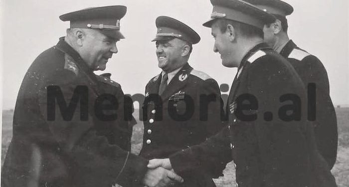 “Një avion grek që fluturonte në katundet Hoxhaj e Markat,  u rrëzua nga forcat shqiptare në fushën e Finiqit dhe piloti…”/ Si i përcolli shtypi i Tiranës, “Provokacionet e gushtit ‘49”?