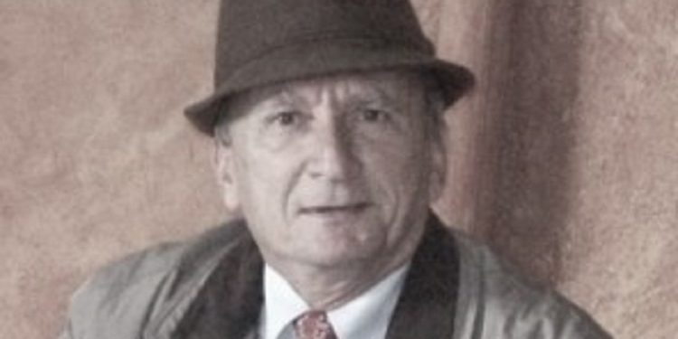 Letra për Kadri Hazbiun: “I dashur shoku ministër, shkrimtarit Teodor Laço i vijnë dollarë nga babai në SHBA-ve që ka…”/ Zbulohet relacioni denoncuese i vitit ’74, për shkrimtarët e njohur, që alarmoi Sigurimin e Shtetit