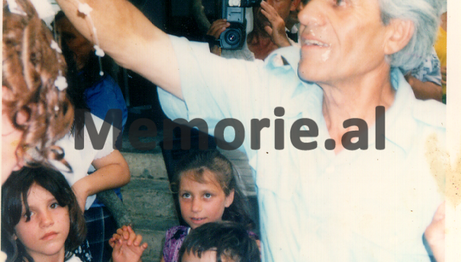 Dëshmia e bujshme: “Unë e qëllova Xhevdet Mustafën dhe e lashë të vdekur, pasi ai na hyri në shtëpi dhe na vrau …”/ Rrëfimi i të zotit të shtëpisë, për ngjarjen e 26 shtatorit ’82