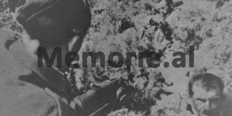 Dëshmia e ish-agjentit të CIA-s: “Sigurimi kishte rënë në gjurmët e grupit tonë, pasi natën e 28 nëntorit ’74, tribuna e udhëheqjes, nga hotel ‘Dajti’, u zhvendos…”/ Si dështoi atentati ndaj Enver Hoxhës?