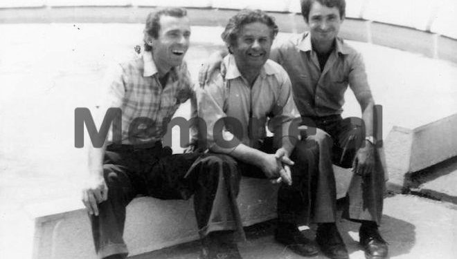 Letra për Kadri Hazbiun: “I dashur shoku ministër, shkrimtarit Teodor Laço i vijnë dollarë nga babai në SHBA-ve që ka…”/ Zbulohet relacioni denoncuese i vitit ’74, për shkrimtarët e njohur, që alarmoi Sigurimin e Shtetit